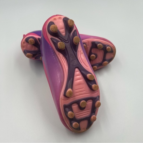 Pink Girl’s Sports Cleats | Size 11 Girl’s Pink Cleats 🥎 ⚾️ ⚽️ 🥍 🩷 - Picture 3 of 3